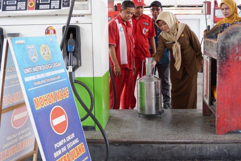 Upaya Melindungi Konsumen, DKUMPP Banjar Lakukan Tera Ulang Perdana Pompa BBM