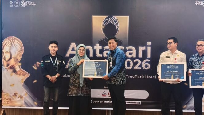 
 Bupati Kotabaru Raih Antasari Award 2026 Kategori Kepala Daerah Inspiratif