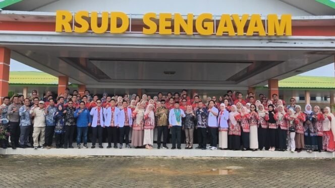 
 Bupati Kotabaru Resmikan Gedung Baru RSUD Sengayam, Targetkan Naik ke Tipe C