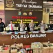 Polres Banjar gelar konferensi pers pengungkapann peredaran narkoba dan miras menjelang bulan suci Ramadan, Senin (16/2/2026). Foto: Hendra