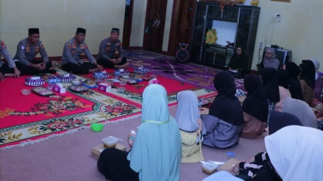 
 Pererat Kebersamaan Ramadan, Polres Banjar Santuni Anak Panti Asuhan