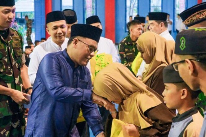 
 DPRD Kotabaru Perkuat Sinergi dengan TNI Lewat Buka Puasa Bersama
