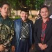 Jenderal TNI (Purn.) Prof. Dr. A.M Hendropriyono, S.T., S.H., M.H (tengah) seusai acara silaturahmi dan bukber di Kraton Majapahit bersama Sultan Banjar Sultan Cevi Yusuf Al Banjari dan Demang Irfan Fajrianoor di Jakarta (foto : ist/ricek.id)