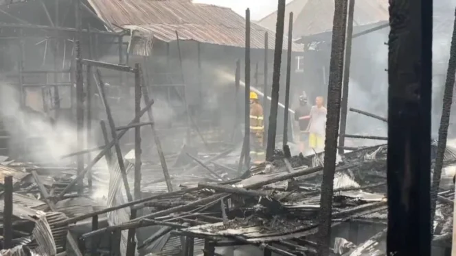 
 Kebakaran di Martapura Timur, Sembilan Rumah Terdampak dan Empat Warga Jadi Korban