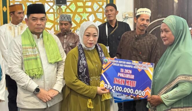 
 Pemkab Kotabaru Gelar Safari Ramadan di Pulau Sebuku dan Salurkan Berbagai Bantuan