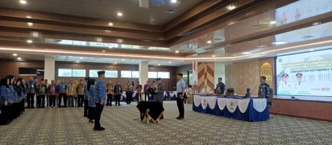
 Bupati Kotabaru Lantik 100 Pejabat Administrator Pengawas dan Fungsional