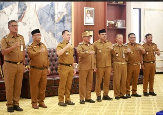 
 Bupati Kotabaru Lantik dan Rotasi Sejumlah Pejabat JPT Pratama
