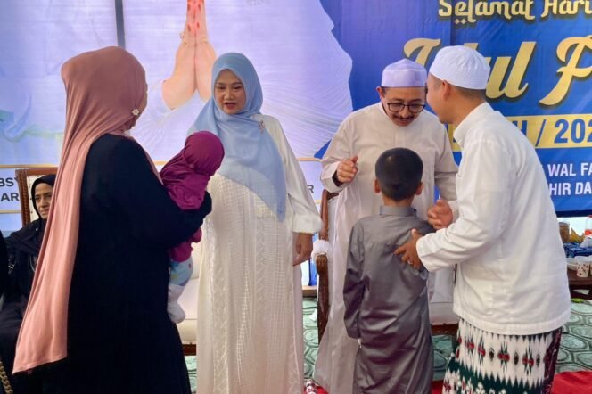 
 Halalbihalal Pererat Silaturahmi Warga dan Pemerintah di Martapura