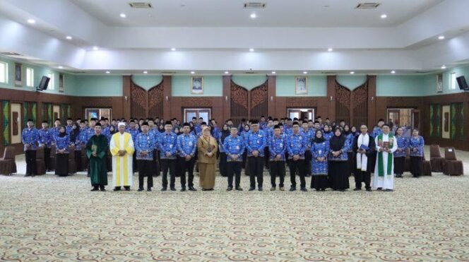 
 129 ASN Kalsel Dilantik, Diingatkan Jauhi Judi Online dan Jaga Integritas