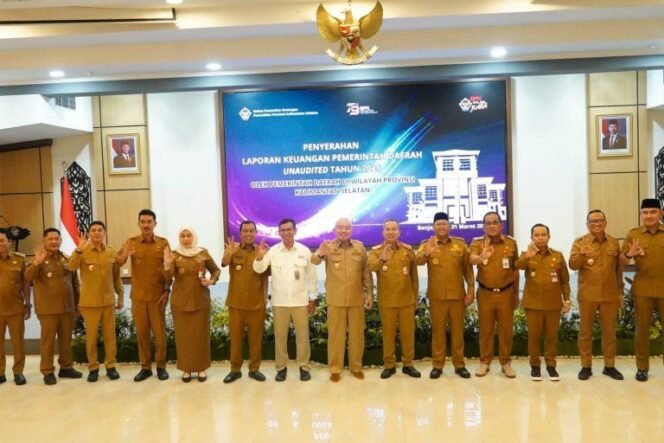 
 Pemkab Banjar Serahkan LKPD 2025 ke BPK RI Perwakilan Kalsel