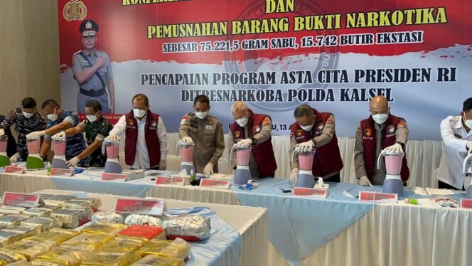 
 Polda Kalsel Musnahkan 75,2 Kg Sabu dan 15 Ribu Ekstasi