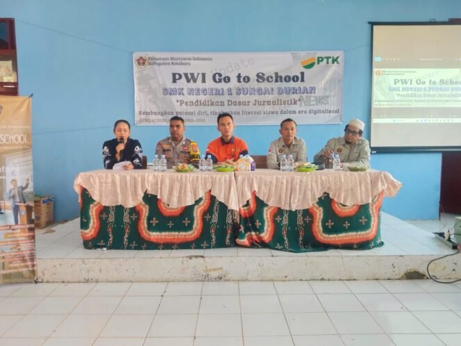 
 PWI Kotabaru Edukasi Pelajar Lewat Program Jurnalistik dan Literasi Digital