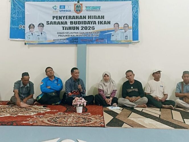 
 Program Shrimp Estate, DKP Kalsel Salurkan Bantuan Sarana Budidaya Udang Windu
