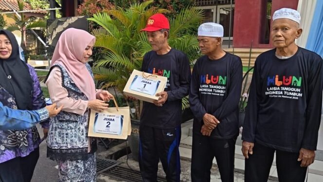 
 Dinsos Kalsel Komitmen Wujudkan Lansia Sehat, Mandiri & Produktif di HLUN 2026