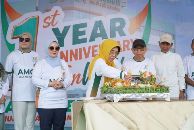 
 Rayakan HUT ke-1, Amanah Medical Centre Banjarmasin Gelar Fun Walk