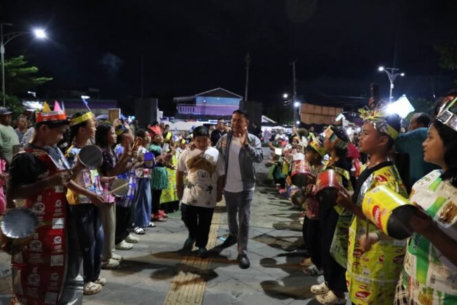 
 Wali Kota Banjarmasin Buka Puncak Festival Teluk Kelayan Musik Sampah 2026