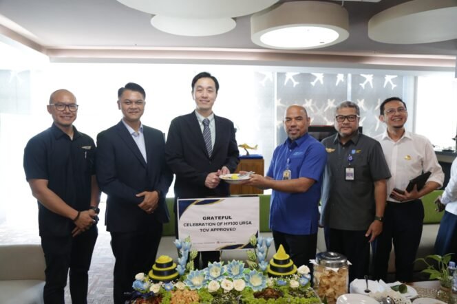 
 Perkuat Inovasi Penerbangan Nasional, Kemenhub Sertifikasi Drone Kargo HY100