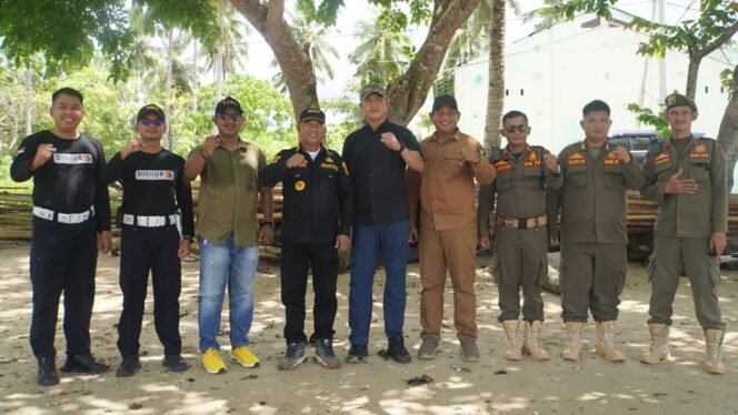 
 Pastikan Pengerjaan Berjalan Lancar, Bupati Kotabaru Tinjau Langsung Infrastruktur Jalan