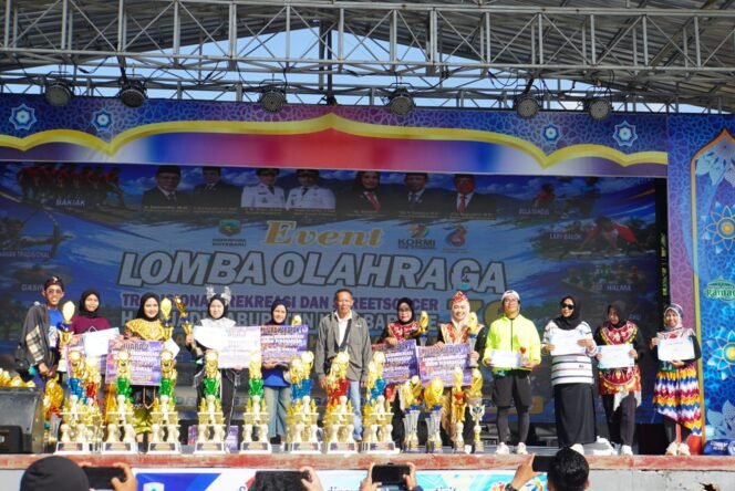 
 Rangkaian Harjad ke-76 Kotabaru, Festival Olahraga Tradisional & Street Soccer Berjalan Sukses