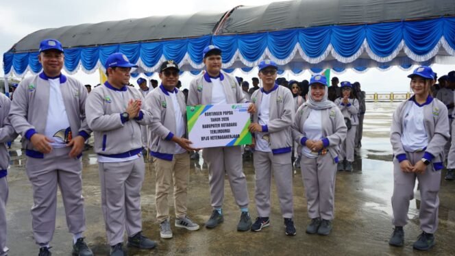 
 Lepas Kontingen POPDA Kotabaru, Pemkab Kotabaru Targetkan Masuk Lima Besar Kalsel