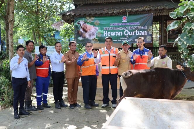 
 Indocement Salurkan Ratusan Hewan Kurban untuk Masyarakat di Sekitar Operasional