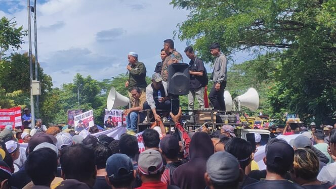 
 Dugaan Penimbunan Solar Disorot dalam Demo Sopir Truk Kalsel