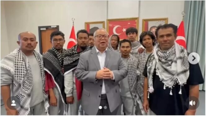 
 Menlu Pastikan Sembilan Aktivis Kemanusiaan Akan Pulang ke Tanah Air