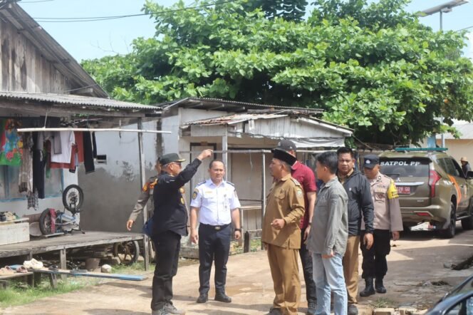
 Wisata Teluk Tamiang Bakal Dipasang PJU, Bupati Kotabaru Langsung Cek Lokasi