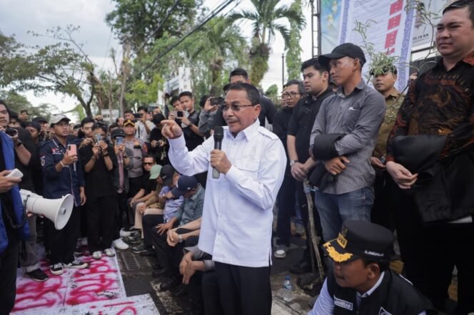 
 Ketua DPRD Kalsel Siap Fasilitasi Aspirasi Mahasiswa & Undang Anggota DPR RI Dapil Kalsel