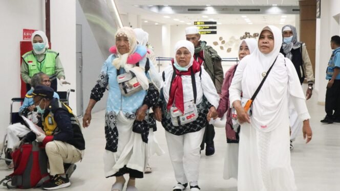 
 Fase Pemulangan Gelombang II Dimulai, Kemenhaj Sudah Pulangkan 48 Persen Jemaah Haji Indonesia