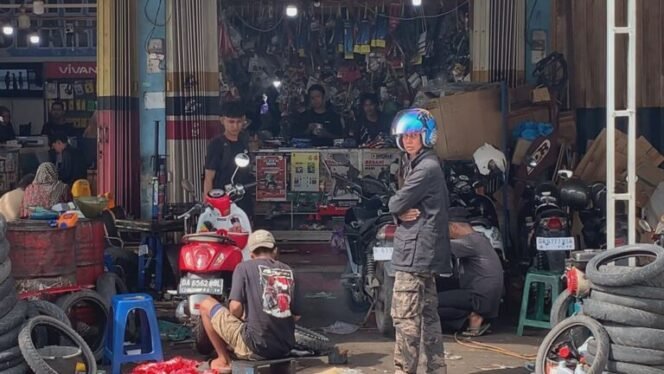 
 Bengkel & Konsumen di Martapura Mulai Terdampak Kenaikan Harga Oli Motor