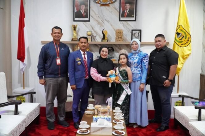 
 Wali Kota Banjarmasin Dukung Riani Putri Ramadhan Ikuti Ajang Nasional & Internasional