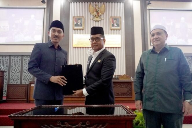 
 Dinilai Dapat Tingkatkan Ekonomi, DPRD Kabupaten Banjar Sahkan Perda Pengelolaan Sampah