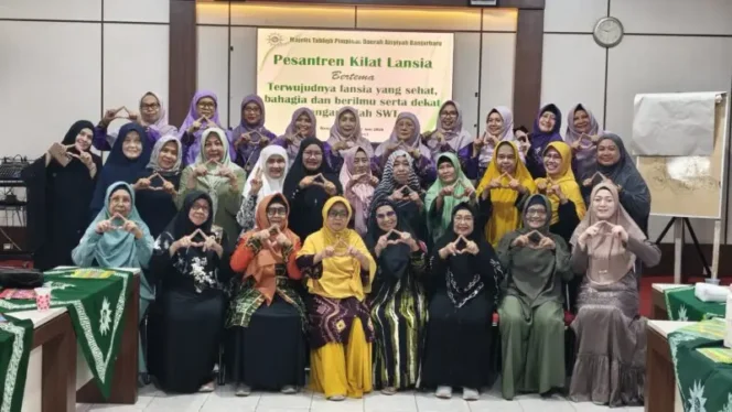 
 Bekali Peserta Hadapi Usia Senja dengan Ilmu Agama & Kesehatan Jiwa, Aisyiyah Banjarbaru Gelar Pesantren Kilat Lansia