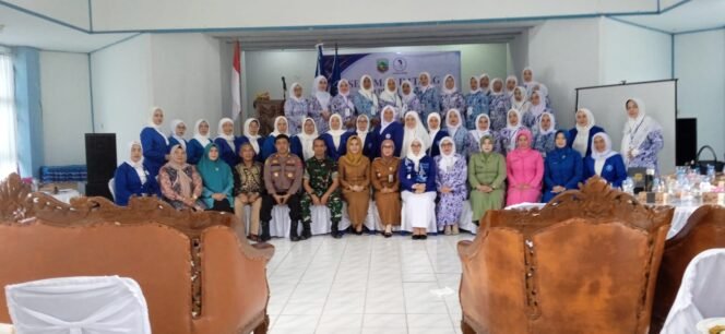 
 Buka Rakercab IWAPI Kotabaru, Bupati Apresiasi Peran Perempuan Penggerak Ekonomi Daerah