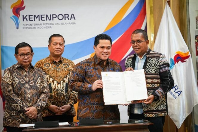 
 Menpora Serahkan SK Tuan Rumah PON XXII 2028 kepada DKI Jakarta, NTT & NTB