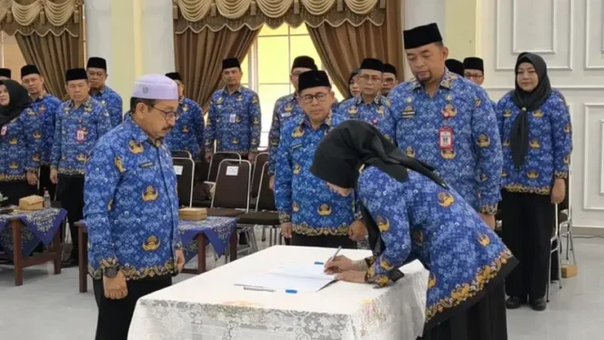
 Akhiri Kekosongan Jabatan Definitif, Hayatun Nupus Resmi Pimpin Disdukcapil Kabupaten Banjar