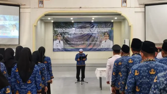 
 Perkuat Reformasi Birokrasi, Pemkab Banjar Kembali Lantik 64 Pejabat