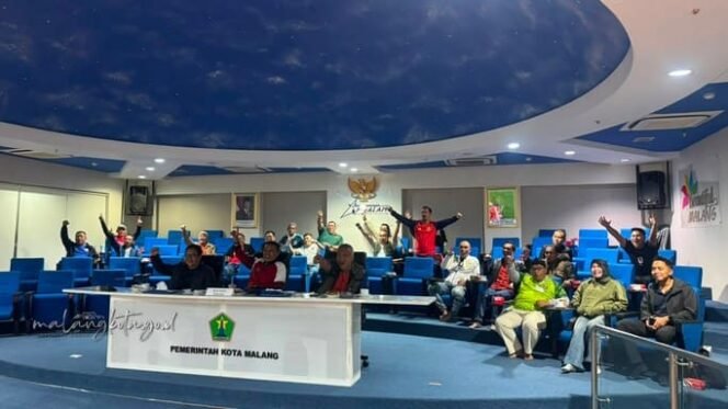 
 Gerakkan Ekonomi Daerah, Kemendagri Dorong Pemda Gelar Nobar Piala Dunia