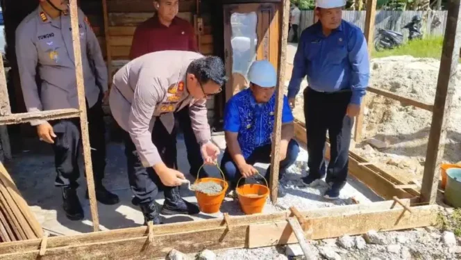 
 Jelang Hari Bhayangkara ke-80, Polres Banjarbaru Bedah Rumah Warga Kurang Mampu