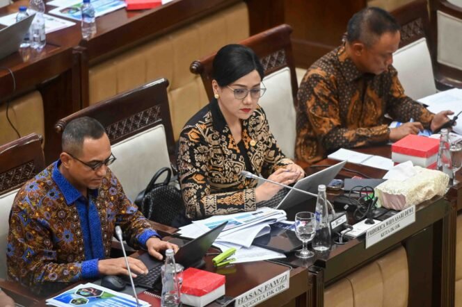 
 IHSG Menguat, OJK Sebut Prospek Pasar Modal Indonesia dalam Jalur Positif