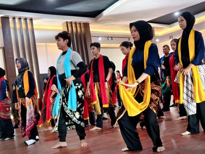 
 Taman Budaya Kalsel Gelar Lokakarya Tari Topeng Srikandi, Jadi Upaya Revitalisasi Topeng Banjar