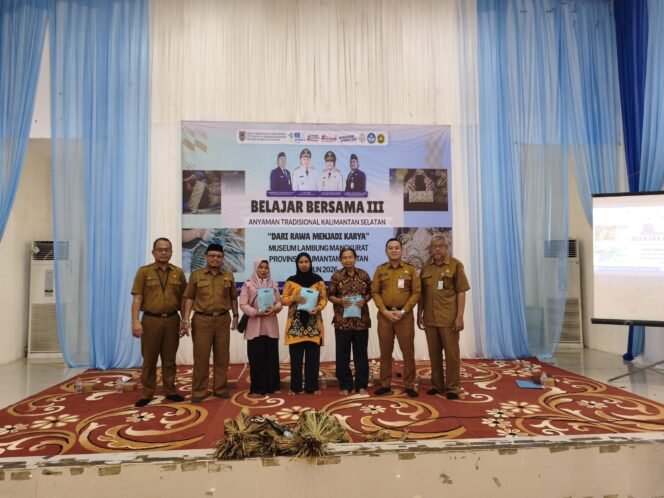 
 Angkat Tema “Dari Rawa Menjadi Karya,” Museum Lambung Mangkurat Lestarikan Kerajinan Anyaman Purun