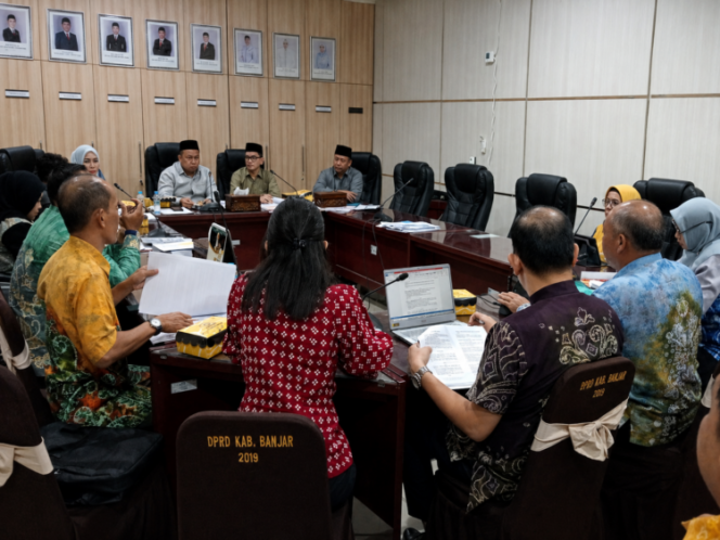 
 Komisi II DPRD Banjar Kebut Raperda UMKM Untuk Perlindungan Hukum hingga Bantuan Modal