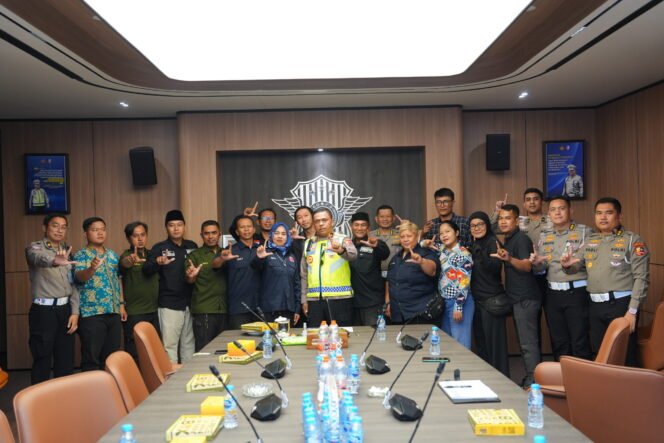 
 Jadi Pelopor Keselamatan Lalu Lintas, Kakorlantas Gandeng Ojol Tekan Angka Kecelakaan Motor