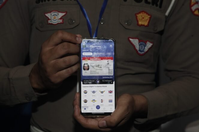 
 Mudah & Praktis, Korlantas Polri Kini Hadirkan SIM Digital Resmi