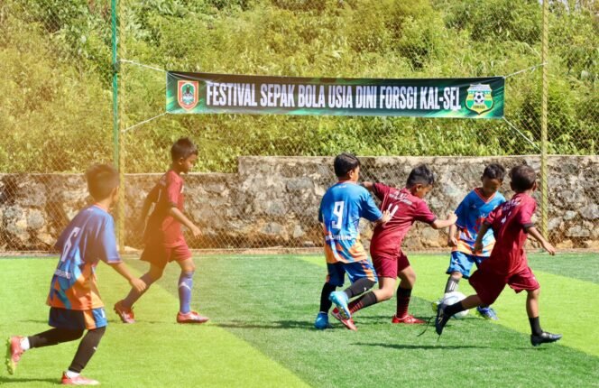 
 Dispora & FORSGI Kalsel Dorong Pembinaan Atlet melalui Festival Sepak Bola Usia Dini U-10 & U-12