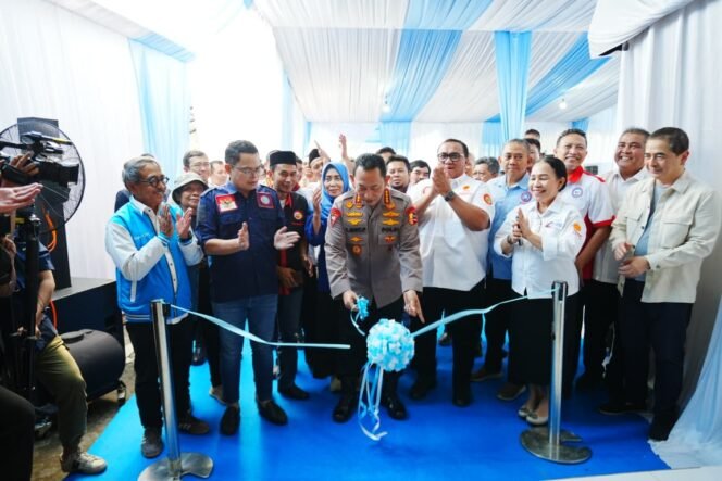 
 Kapolri Resmikan Sekretariat Bersama Koalisi Besar Perjuangan Buruh Indonesia