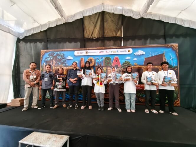 
 SMAN 7 Banjarmasin Raih Juara Pertama Lomba Mading 3D Museum Wasaka