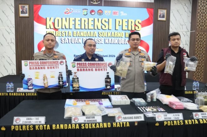 
 Polresta Bandara Soetta Gerebek Pabrik Narkoba Produksi Vape Ganja Beromzet Rp360 Miliar